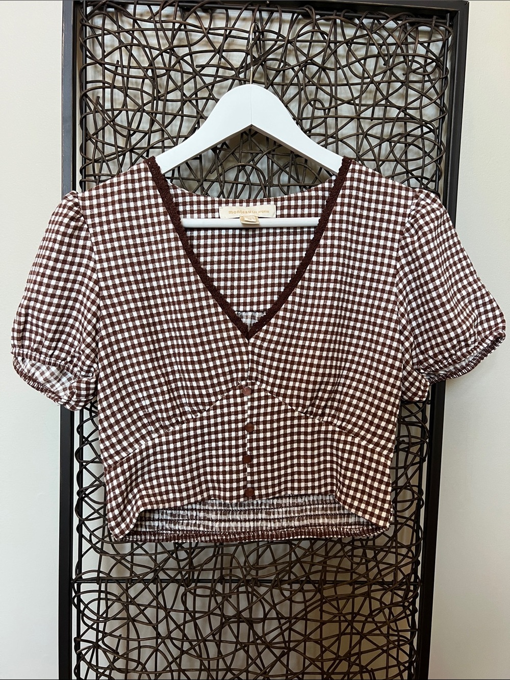 Monteau Los Angeles v-neck crop top chocolate brown white gingham check puff S
